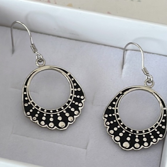 “I Disscent” Ruth Brader Ginsberg earrings made by Winnicaca - Picture 1 of 2